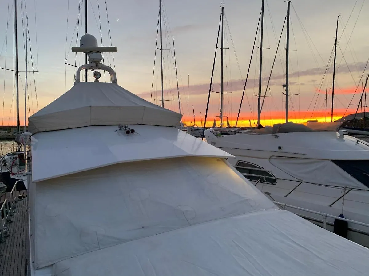 Botel Delphin 4 Odysea It Hotel Sanremo