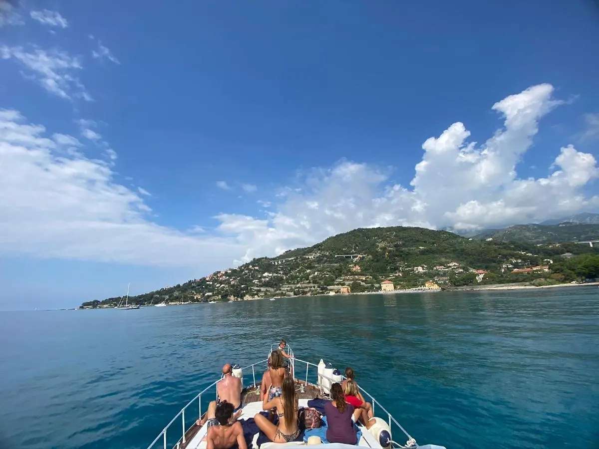 Botel Delphin 4 Odysea It Hotel Sanremo Italy